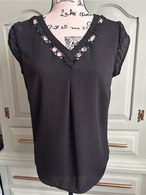 Daniel Rainn Black V-Neck Short Sleeve Top with Braided Trim